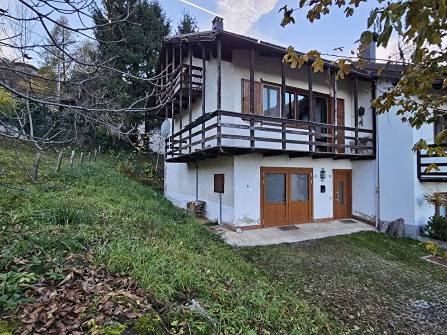 Immagine 1 di Villetta a schiera in vendita  in Località Bonetei a Dimaro Folgarida