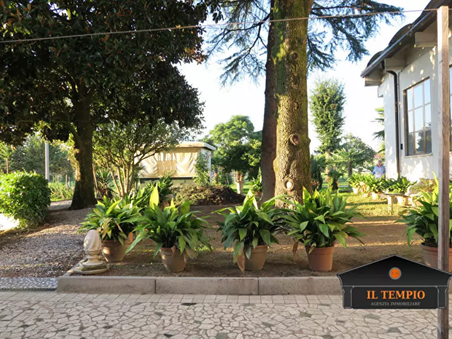 Immagine 2 di Casa indipendente in vendita  in Via stradone a Torri Di Quartesolo