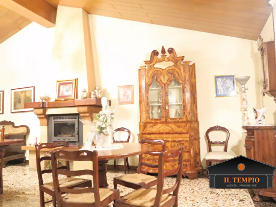 Immagine 4 di Casa indipendente in vendita  in Via stradone a Torri Di Quartesolo