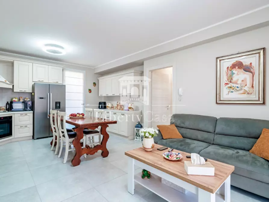 Immagine 5 di Villa in vendita  in Via Provinciale a Roè Volciano