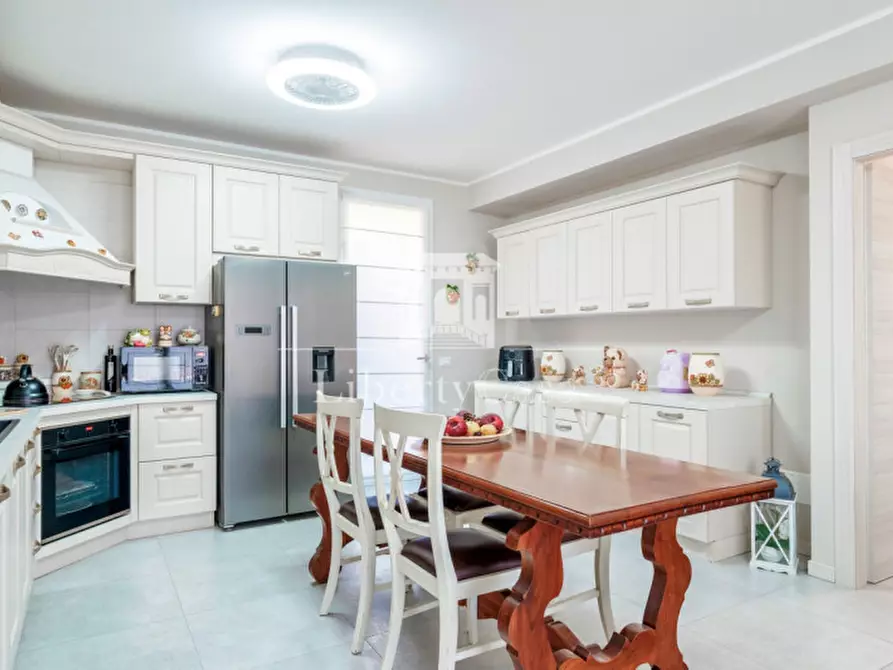 Immagine 6 di Villa in vendita  in Via Provinciale a Roè Volciano