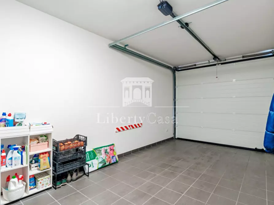 Immagine 17 di Villa in vendita  in Via Provinciale a Roè Volciano