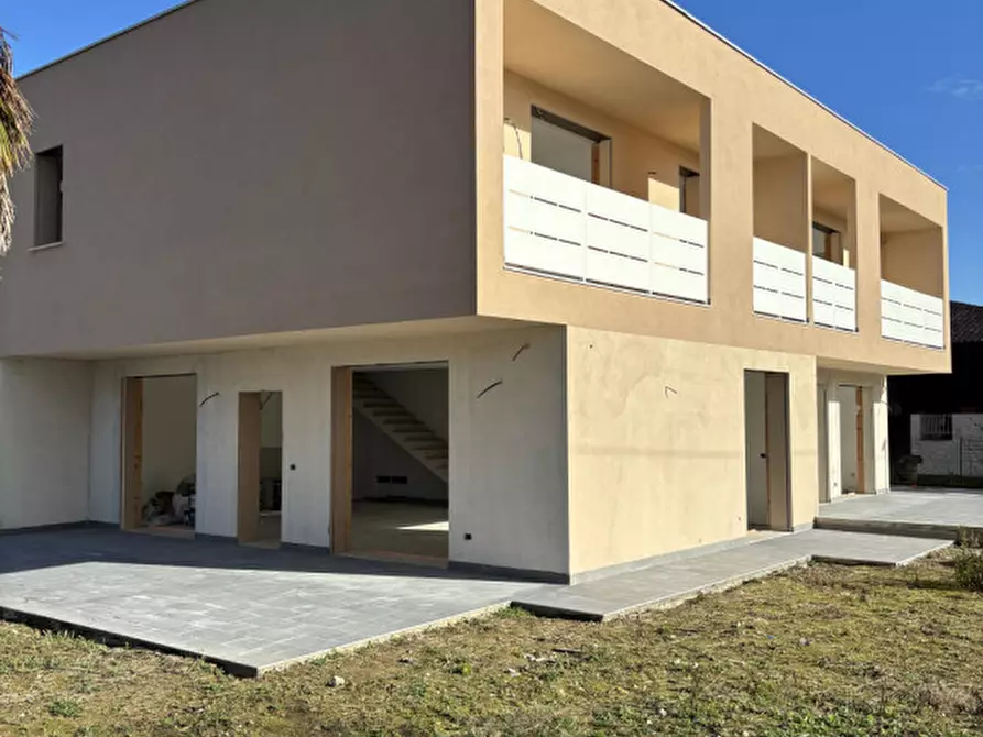 Immagine 2 di Casa trifamiliare in vendita  a Selvazzano Dentro