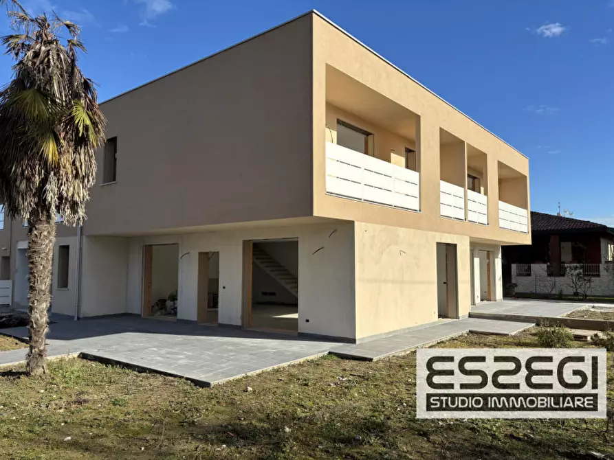 Immagine 4 di Casa trifamiliare in vendita  a Selvazzano Dentro