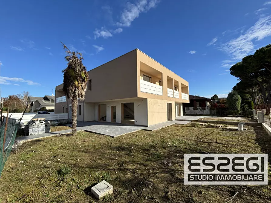 Immagine 7 di Casa trifamiliare in vendita  a Selvazzano Dentro