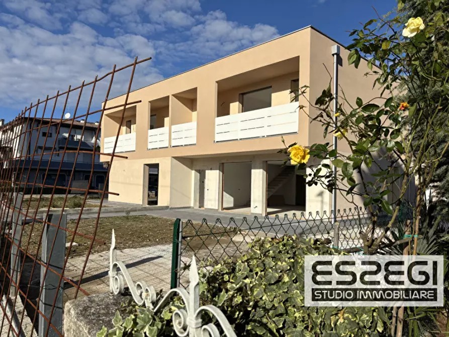 Immagine 8 di Casa trifamiliare in vendita  a Selvazzano Dentro