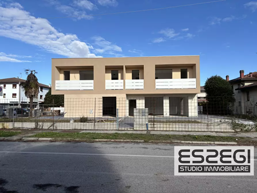 Immagine 9 di Casa trifamiliare in vendita  a Selvazzano Dentro