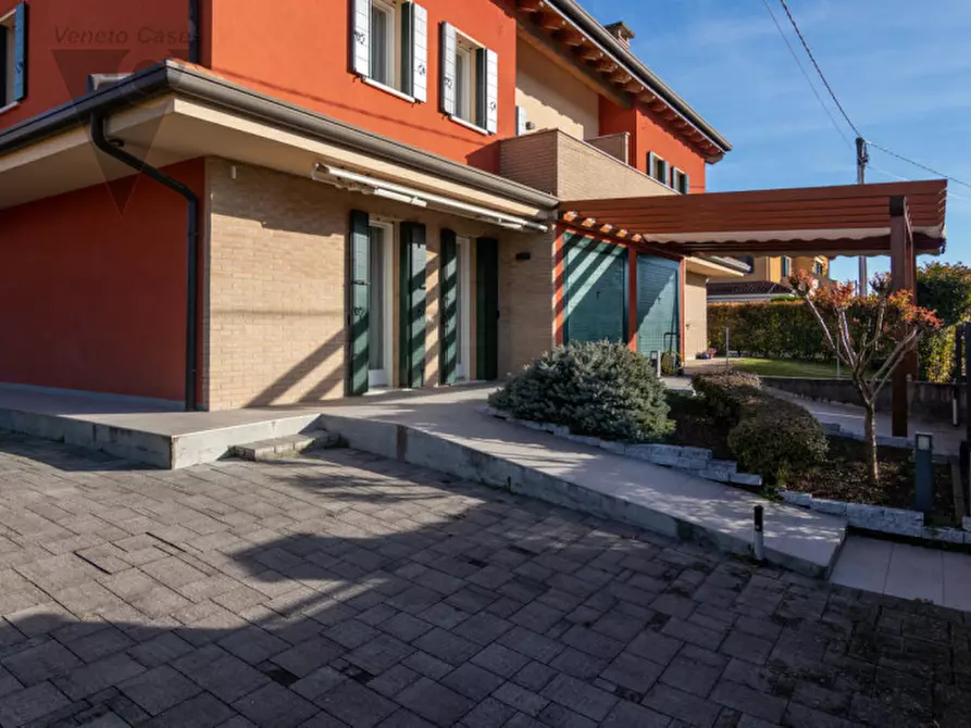 Immagine 12 di Casa quadrifamiliare in vendita  a Legnaro