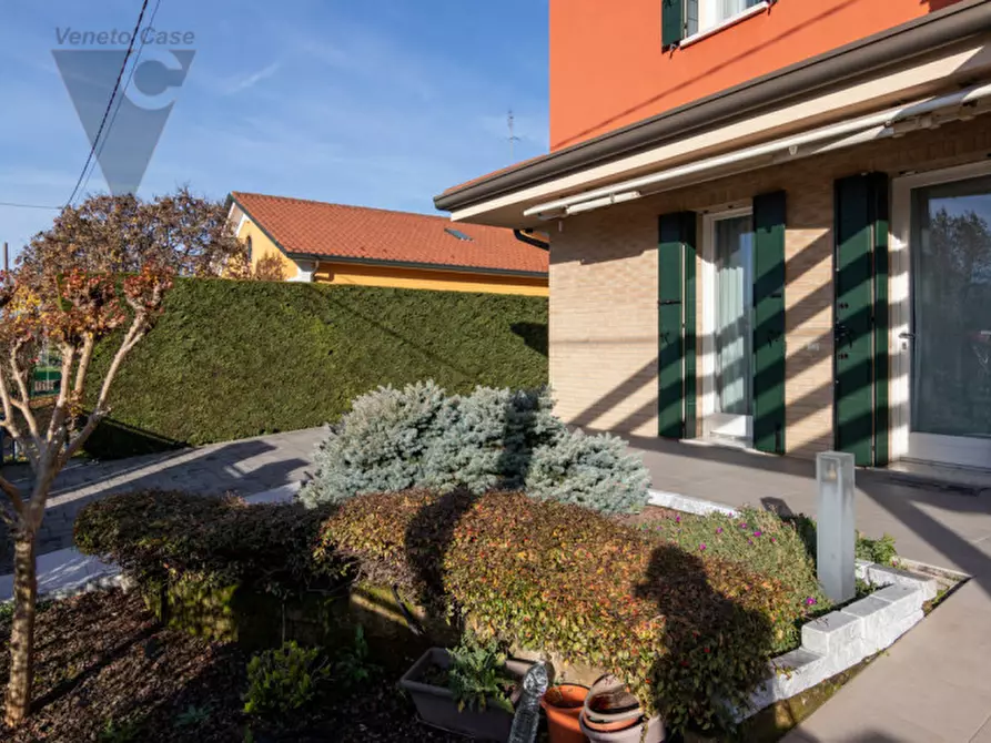 Immagine 36 di Casa quadrifamiliare in vendita  a Legnaro