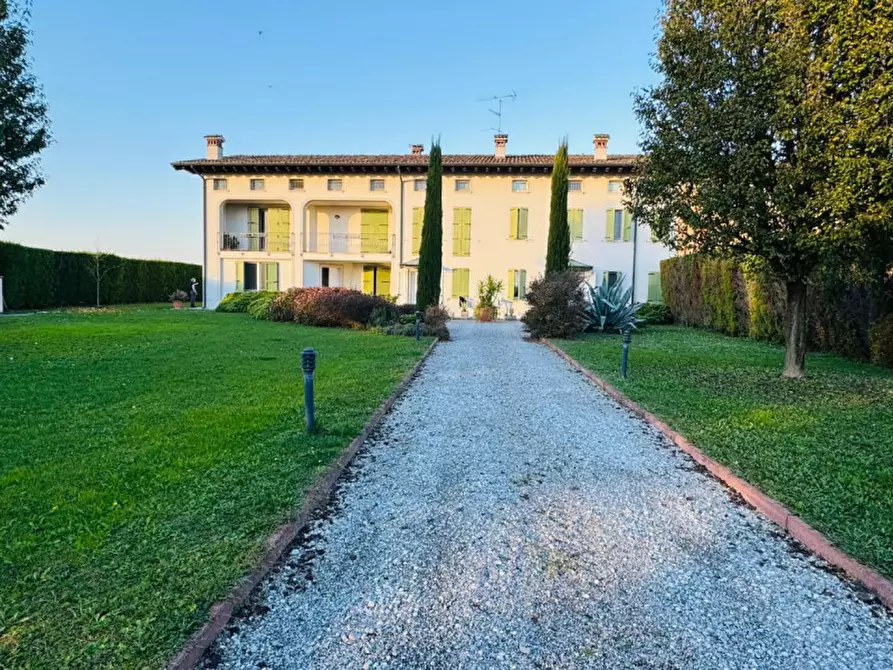 Immagine 1 di Casa trifamiliare in vendita  in via. Strada Acquafredda a Castel Goffredo