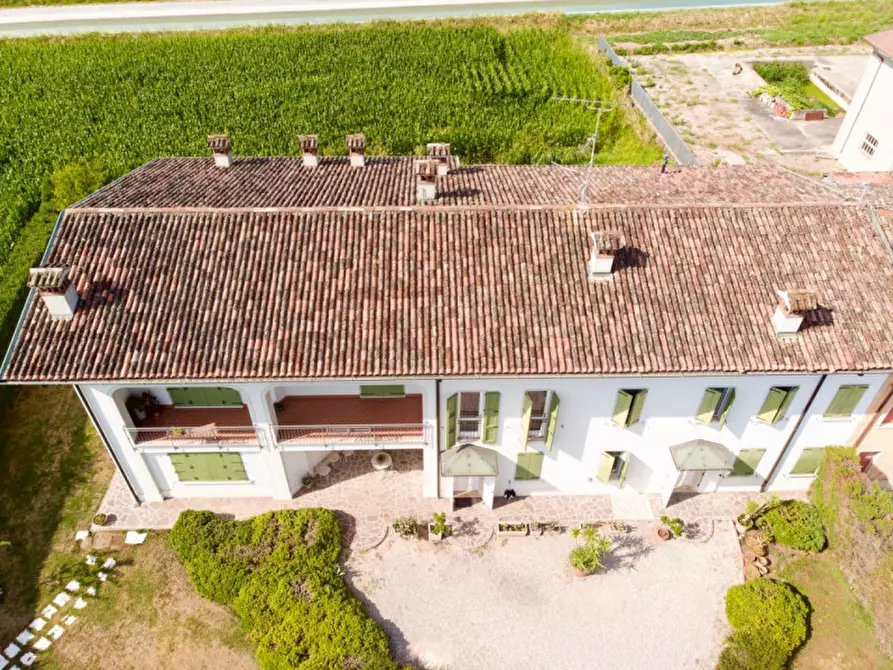 Immagine 4 di Casa trifamiliare in vendita  in via. Strada Acquafredda a Castel Goffredo