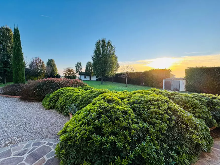 Immagine 8 di Casa trifamiliare in vendita  in via. Strada Acquafredda a Castel Goffredo