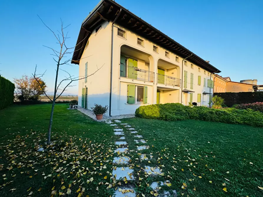 Immagine 10 di Casa trifamiliare in vendita  in via. Strada Acquafredda a Castel Goffredo