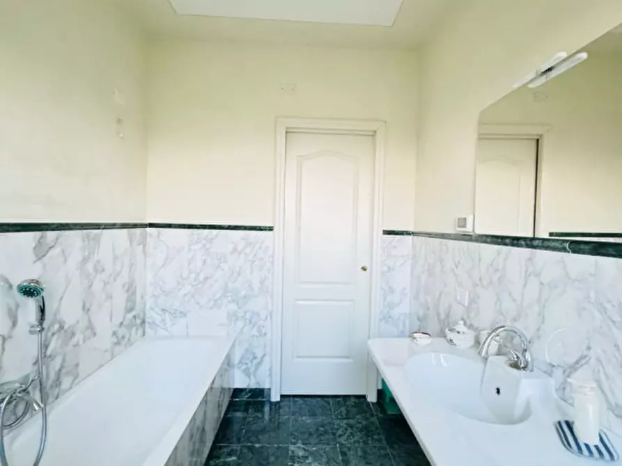 Immagine 27 di Casa trifamiliare in vendita  in via. Strada Acquafredda a Castel Goffredo