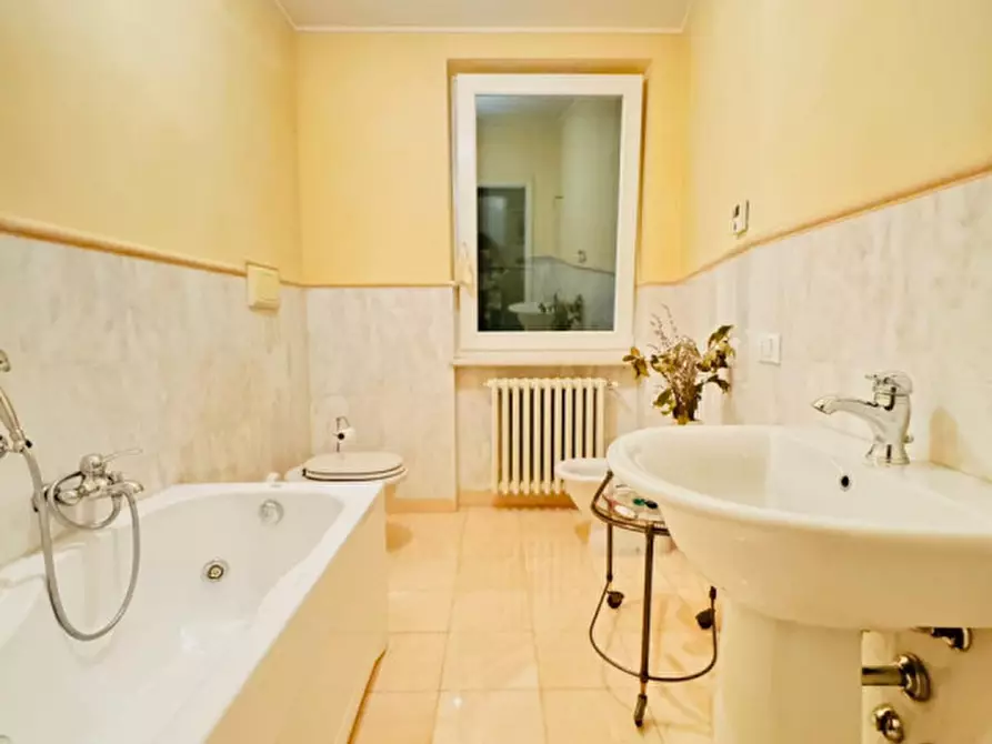 Immagine 43 di Casa trifamiliare in vendita  in via. Strada Acquafredda a Castel Goffredo