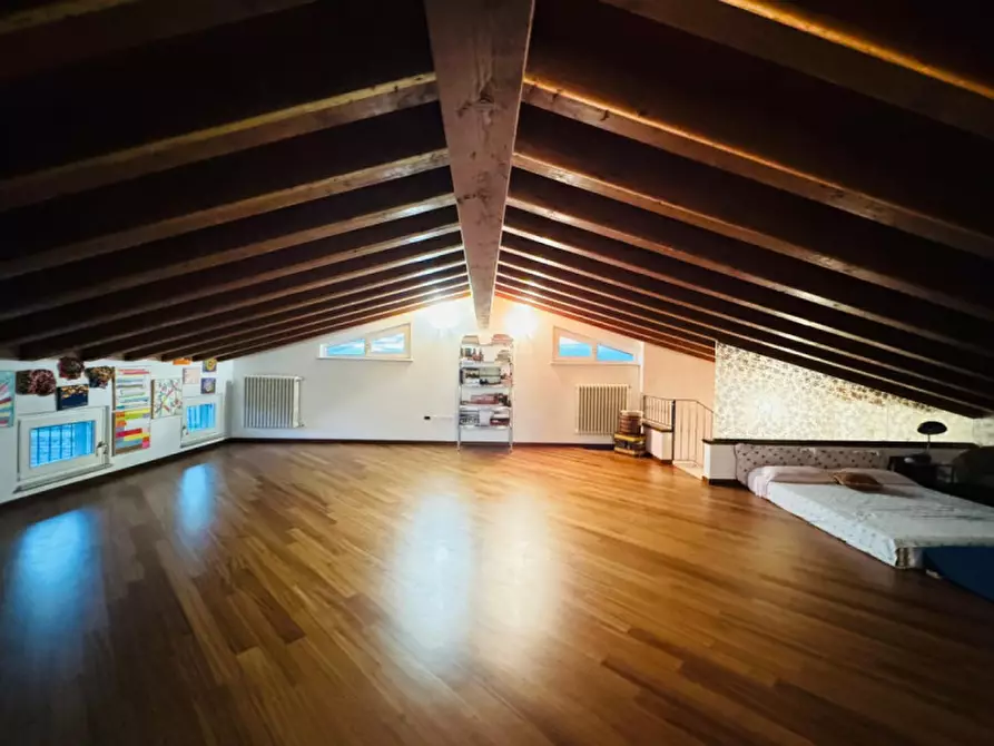 Immagine 46 di Casa trifamiliare in vendita  in via. Strada Acquafredda a Castel Goffredo