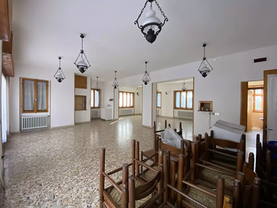 Immagine 2 di Palazzo in vendita  in Via Ligonto,3 a Auronzo Di Cadore