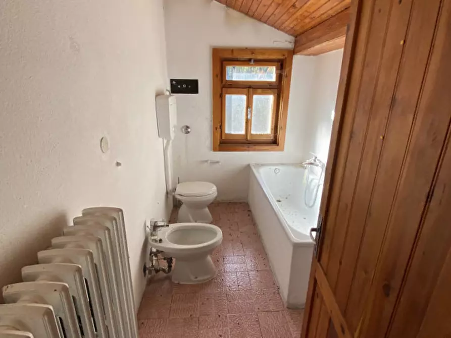 Immagine 23 di Palazzo in vendita  in Via Ligonto,3 a Auronzo Di Cadore