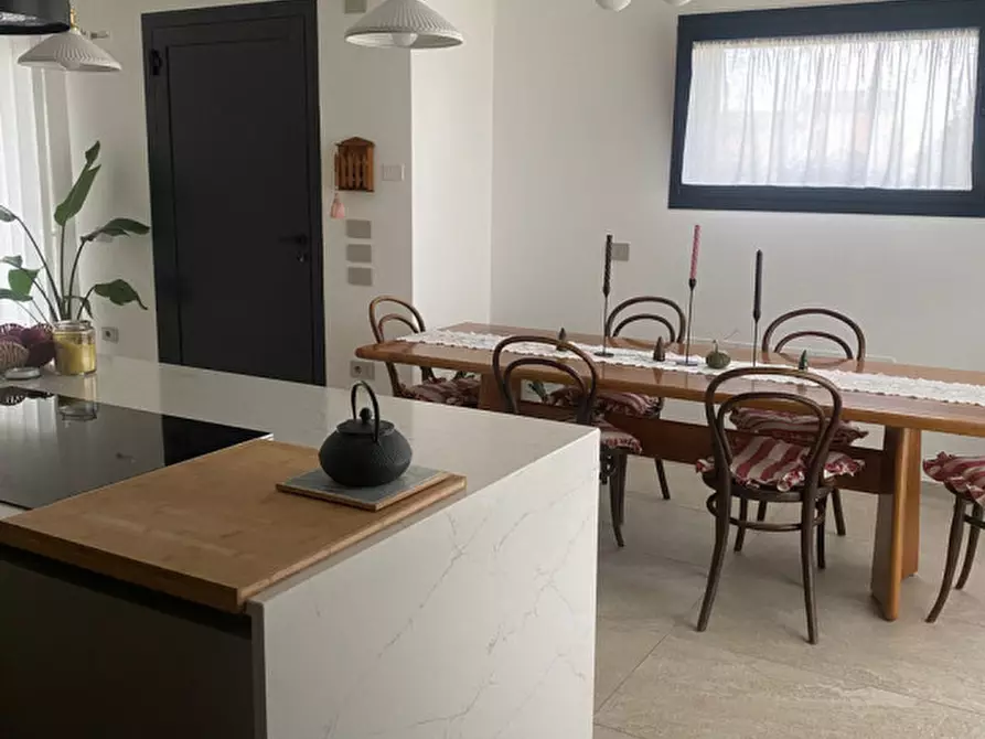 Immagine 2 di Casa bifamiliare in vendita  in Via Cisteron a Loreggia