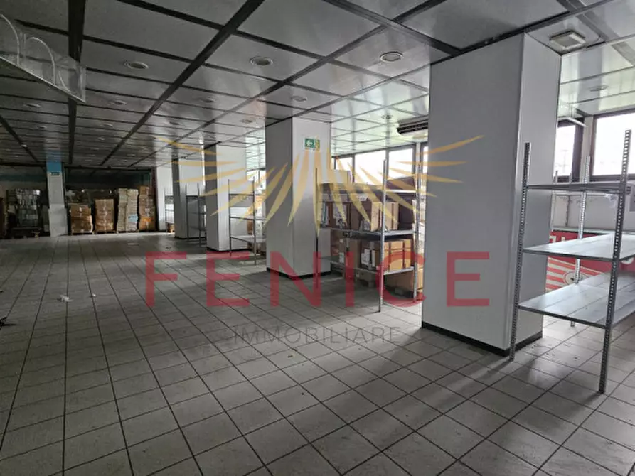 Immagine 24 di Magazzino in vendita  in Via Cal Piccole a Montebelluna