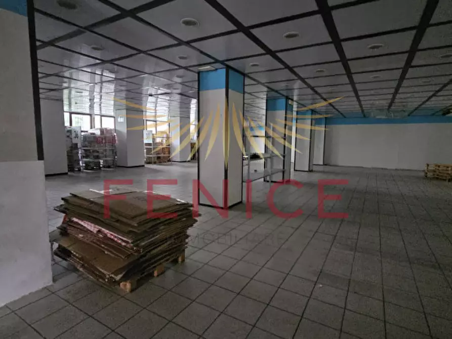 Immagine 26 di Magazzino in vendita  in Via Cal Piccole a Montebelluna