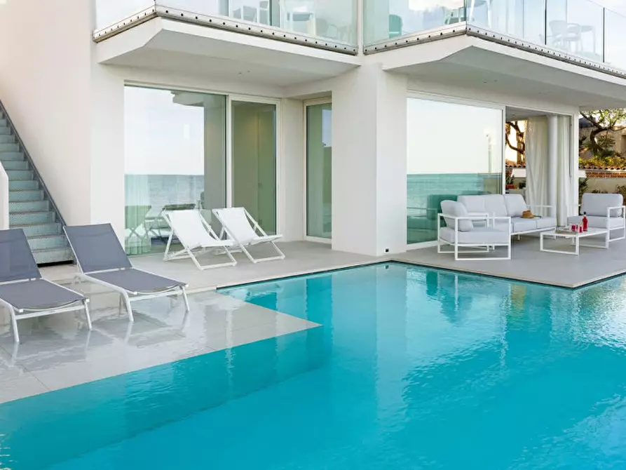 Immagine 1 di Terreno in vendita  in via Toni Gardin a Rosolina