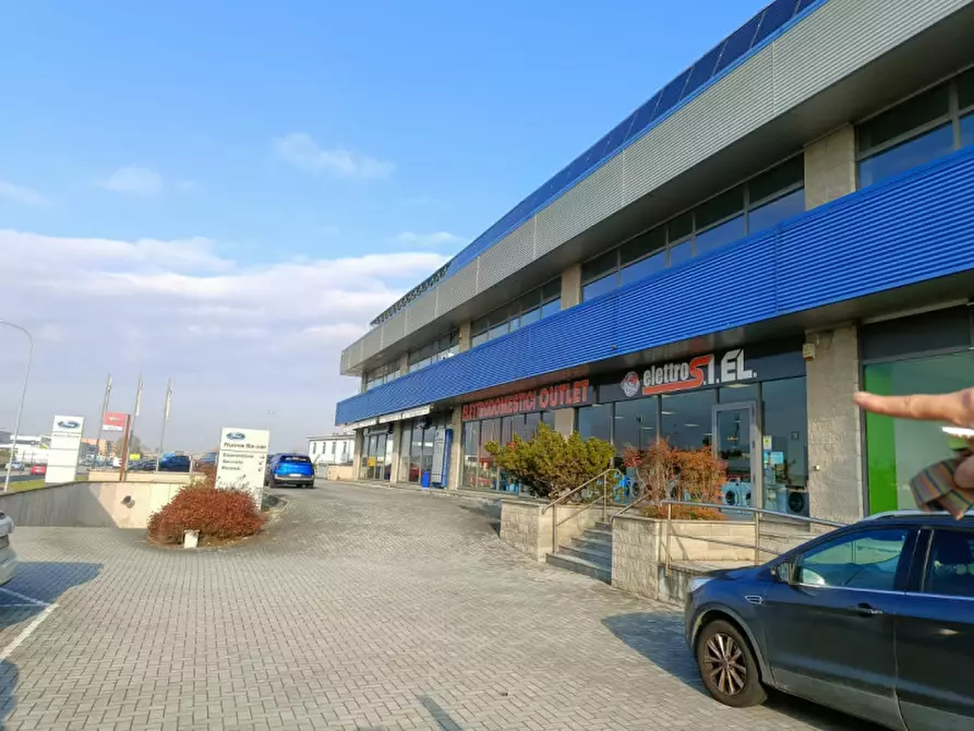 Immagine 1 di Ufficio in vendita  in Strada Valenza 4 L/bis a Casale Monferrato