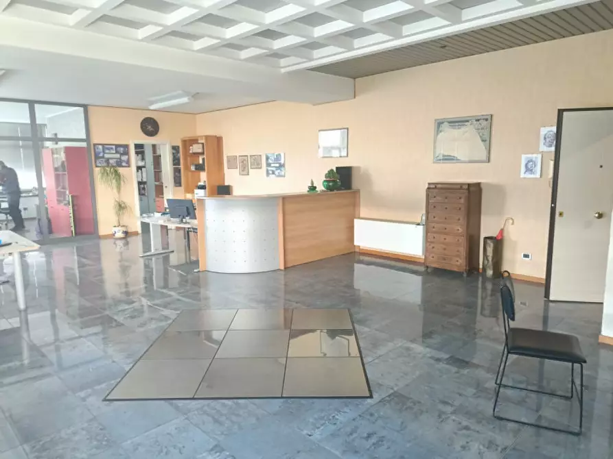 Immagine 5 di Ufficio in vendita  in Strada Valenza 4 L/bis a Casale Monferrato