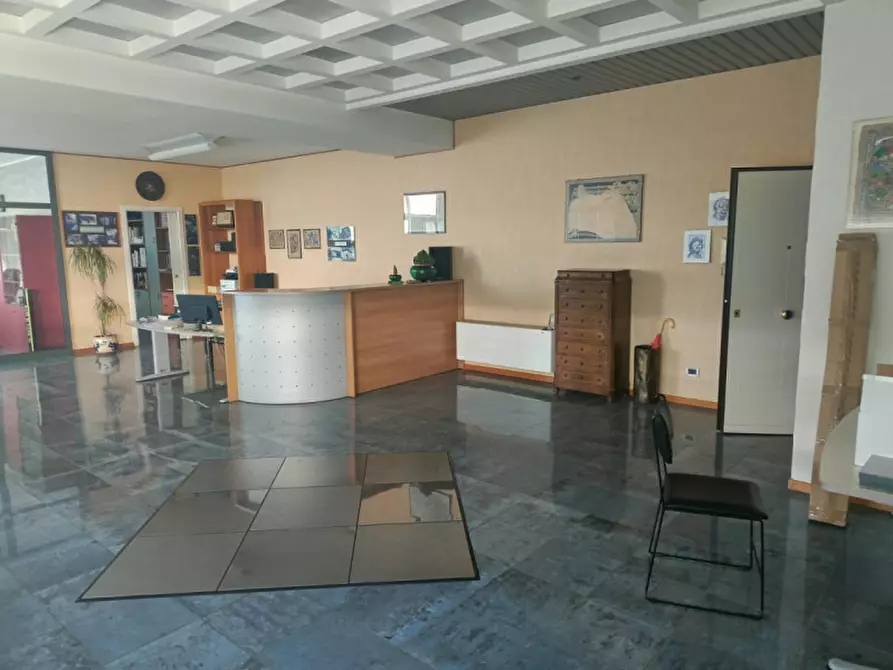 Immagine 6 di Ufficio in vendita  in Strada Valenza 4 L/bis a Casale Monferrato