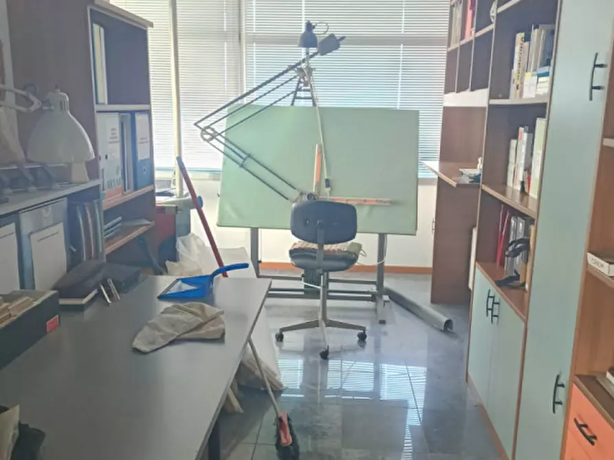 Immagine 9 di Ufficio in vendita  in Strada Valenza 4 L/bis a Casale Monferrato