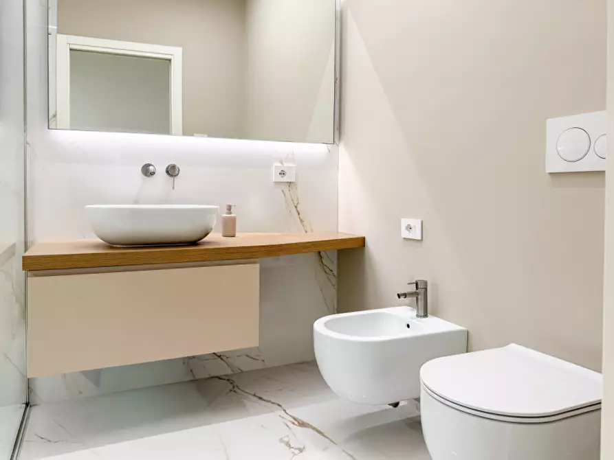 Immagine 15 di Appartamento in vendita  in Via Ugo Foscolo a Albignasego