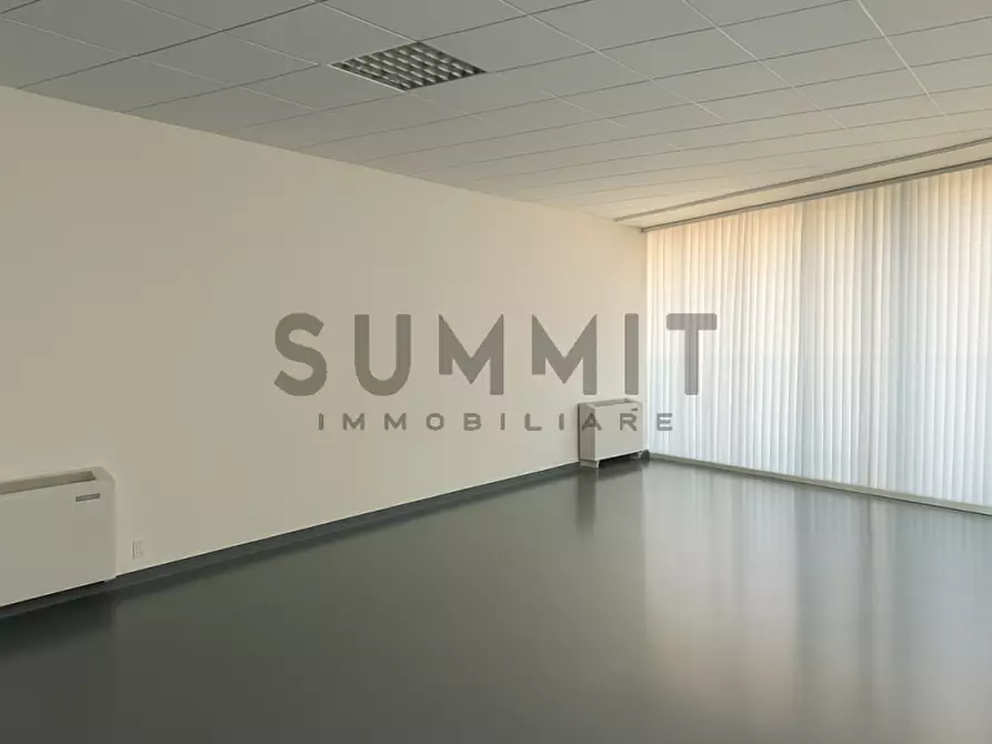 Immagine 2 di Ufficio in affitto  a Schio