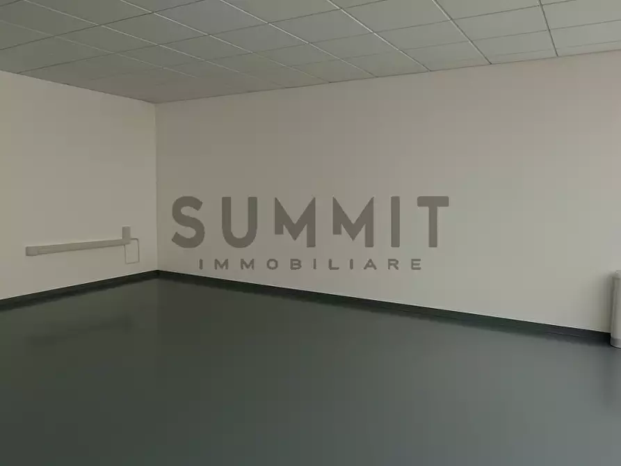 Immagine 3 di Ufficio in affitto  a Schio
