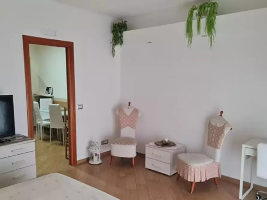 Immagine 1 di Appartamento in affitto  in corso san giovanni 1014 a Napoli