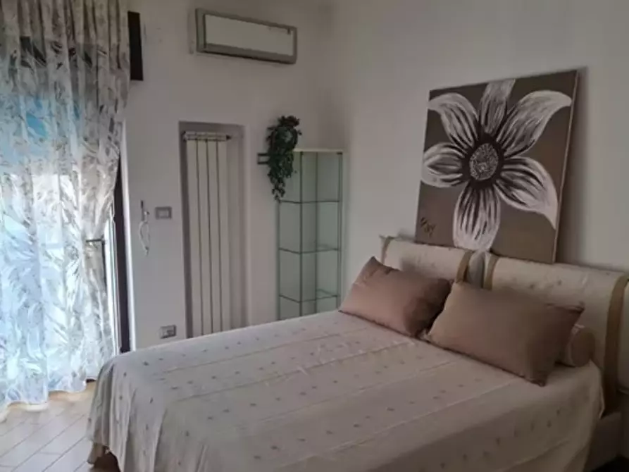 Immagine 4 di Appartamento in affitto  in corso san giovanni 1014 a Napoli