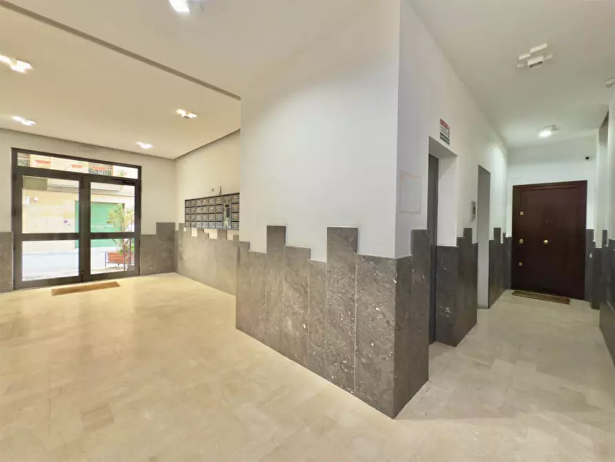 Immagine 2 di Appartamento in vendita  in VIA BENEDETTO MARCELLO a Palermo