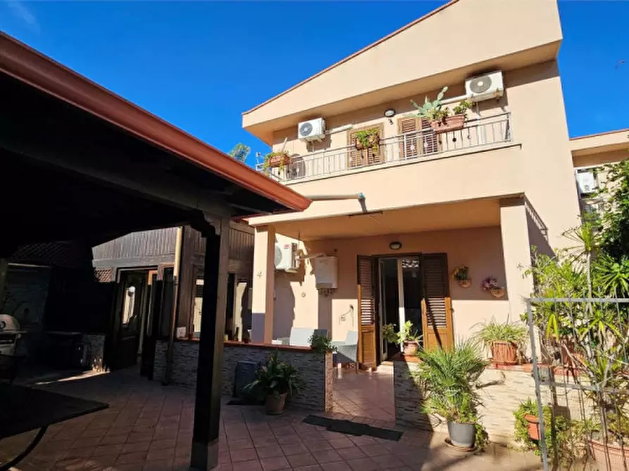Immagine 1 di Casa bifamiliare in vendita  in Via Galileo Galilei a Isola Delle Femmine