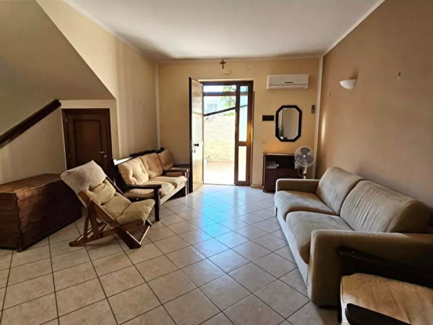 Immagine 10 di Casa bifamiliare in vendita  in Via Galileo Galilei a Isola Delle Femmine