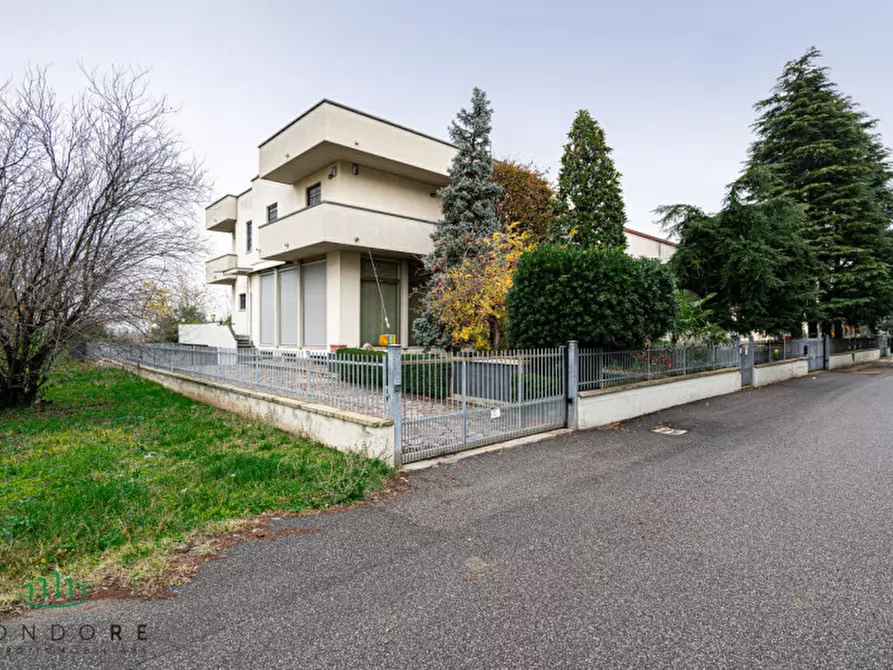 Immagine 2 di Casa indipendente in vendita  in Via Friuli a Castel San Pietro Terme