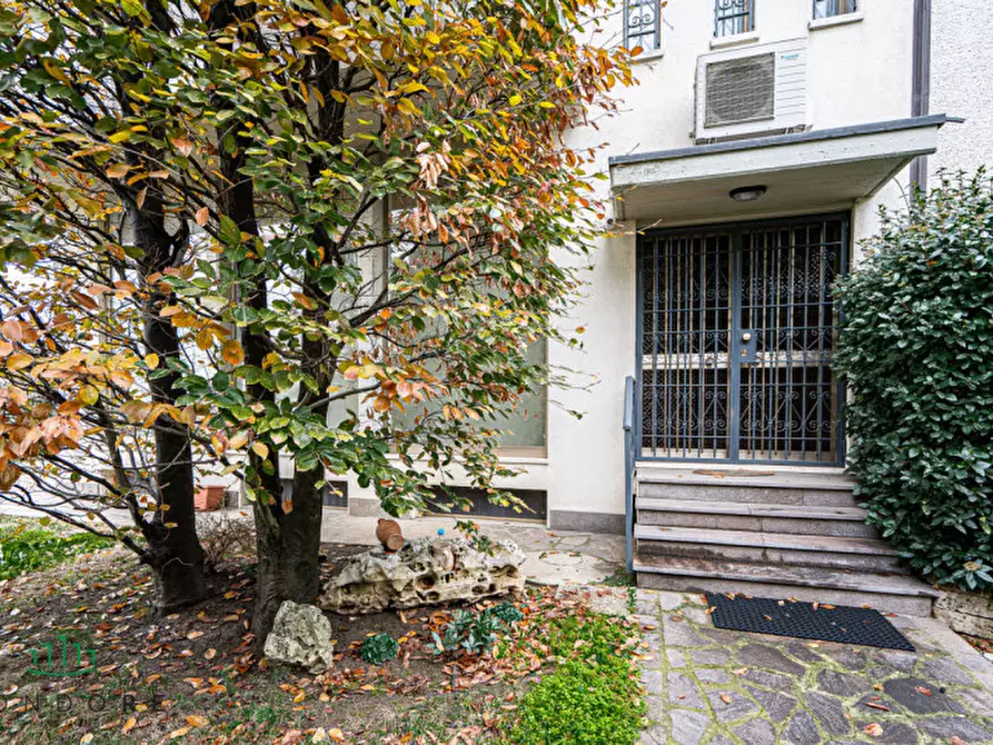 Immagine 5 di Casa indipendente in vendita  in Via Friuli a Castel San Pietro Terme