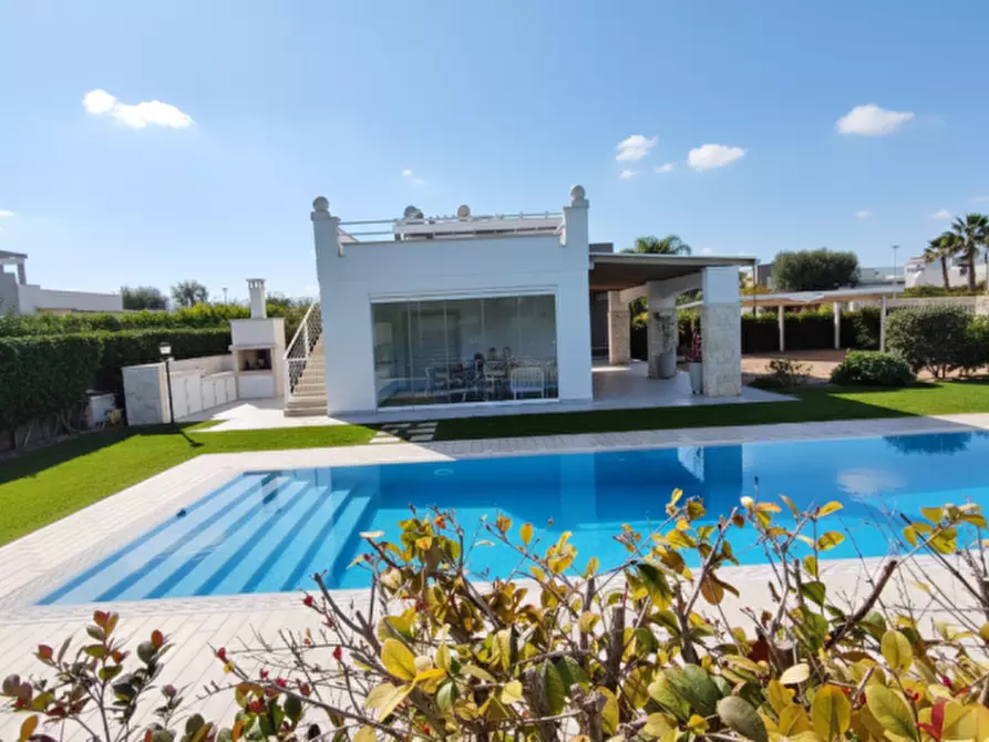 Immagine 2 di Casa bifamiliare in vendita  in Capitolo a Monopoli