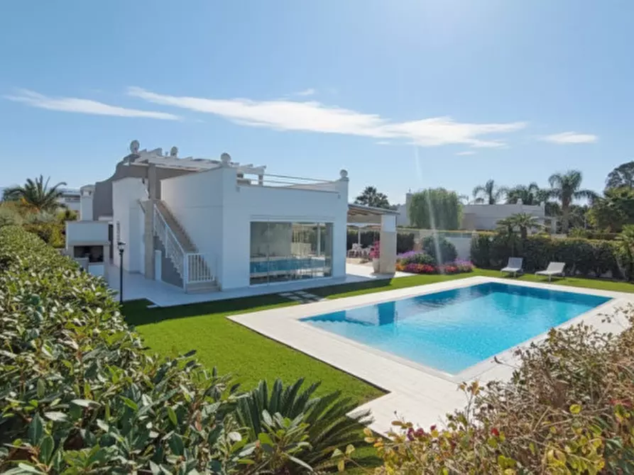 Immagine 3 di Casa bifamiliare in vendita  in Capitolo a Monopoli