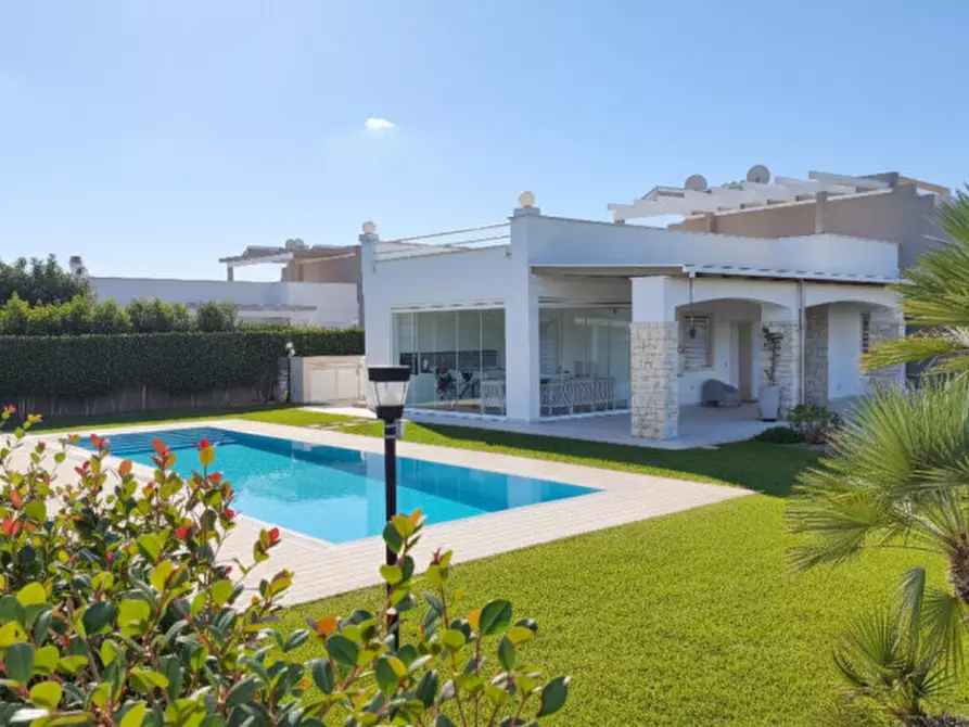 Immagine 4 di Casa bifamiliare in vendita  in Capitolo a Monopoli