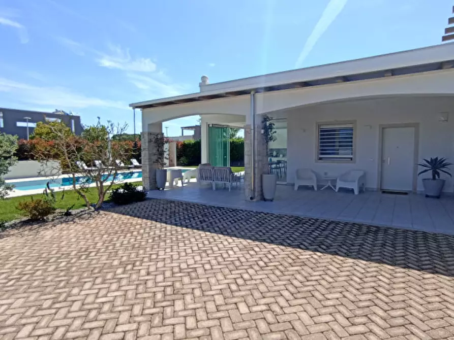 Immagine 11 di Casa bifamiliare in vendita  in Capitolo a Monopoli