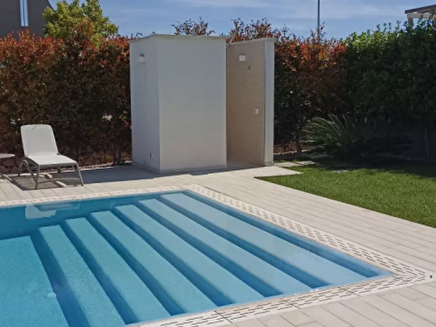 Immagine 21 di Casa bifamiliare in vendita  in Capitolo a Monopoli