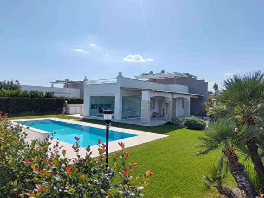 Immagine 35 di Casa bifamiliare in vendita  in Capitolo a Monopoli