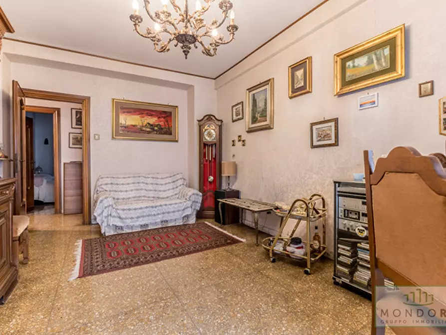 Immagine 7 di Appartamento in vendita  in Via delle Vestali a Roma