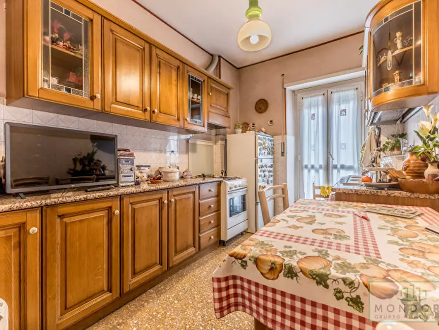 Immagine 18 di Appartamento in vendita  in Via delle Vestali a Roma