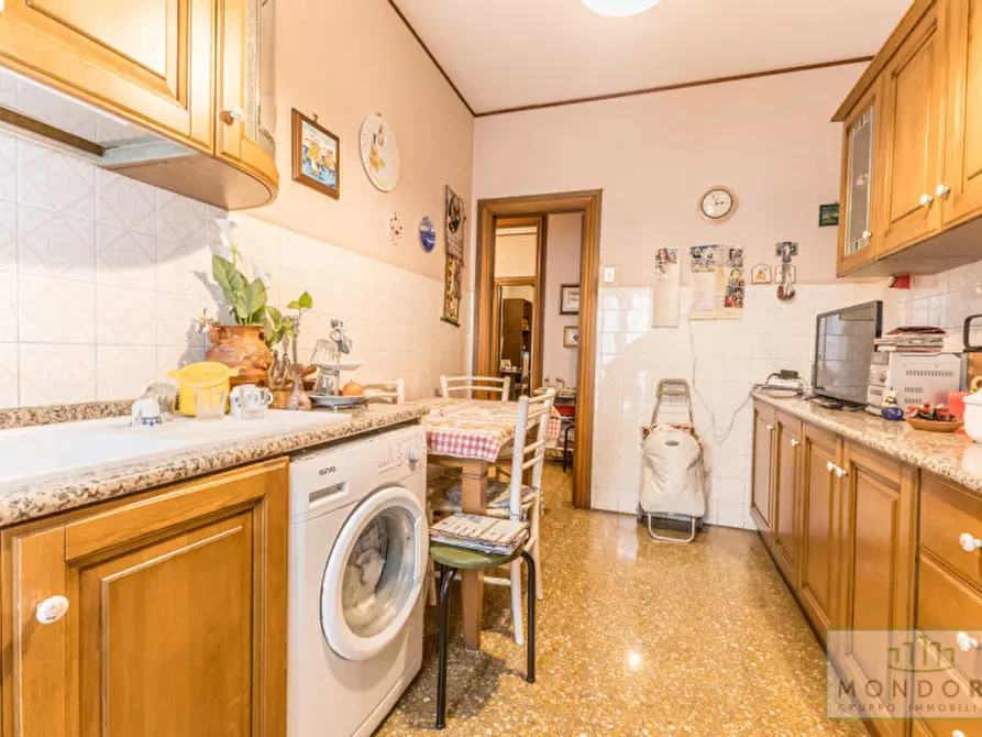 Immagine 20 di Appartamento in vendita  in Via delle Vestali a Roma