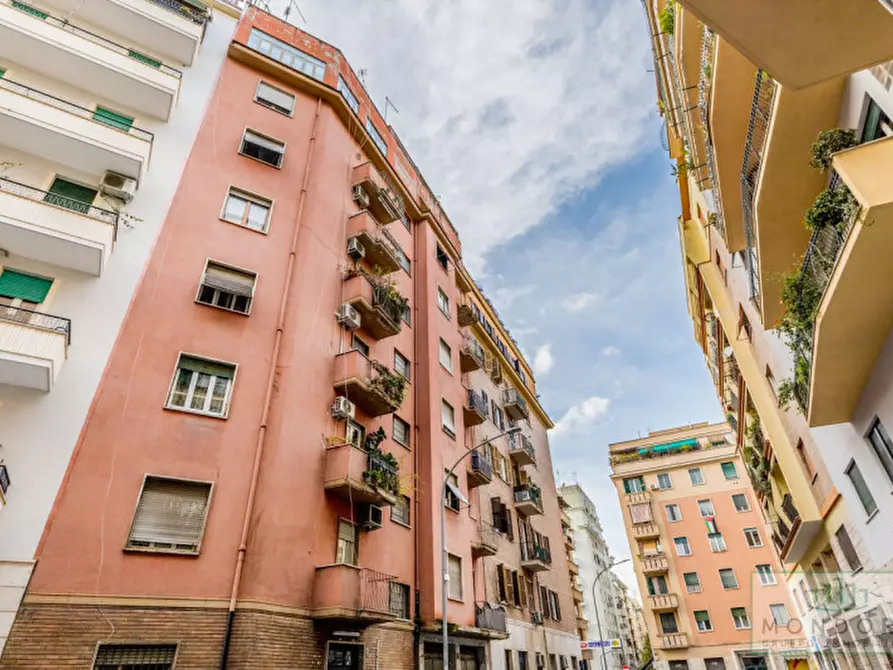 Immagine 25 di Appartamento in vendita  in Via delle Vestali a Roma